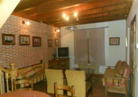 Salón con sofás