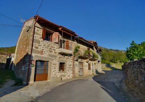 Fachada de la vivienda desde la calle