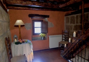 Salita con mesa y sillas