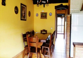 Mesa comedor de madera