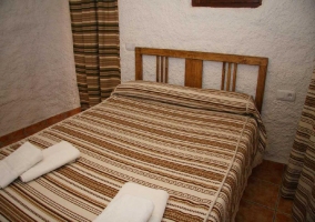 Cama doble de matrimonio