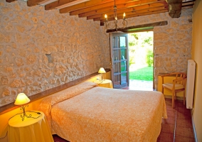 La Torea Amarillo