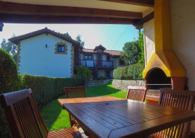 jardin y barbacoa la huerta