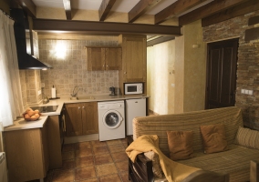 Cocina de la casa con menaje