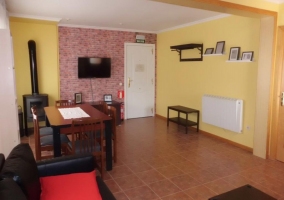 Sala de estar en tonos amarillos