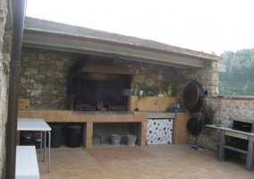Barbacoa techada