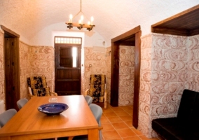 Comedor de la vivienda junto a la sala de estar