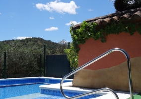 Piscina con escalera