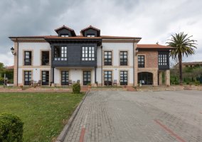 Fachada principal de la casa