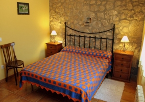 Habitación de matrimonio de piedra