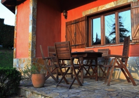 Con mobiliario de exterior
