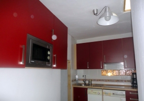 Cocina con electrodomésticos