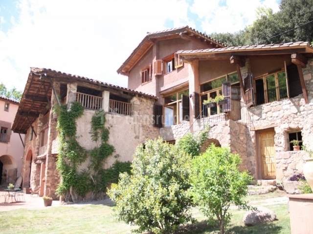 el corral can sola la vall de