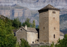 Fachada exterior de la Torre Oto