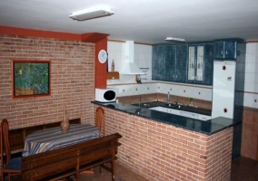 Cocina con electrodomésticos