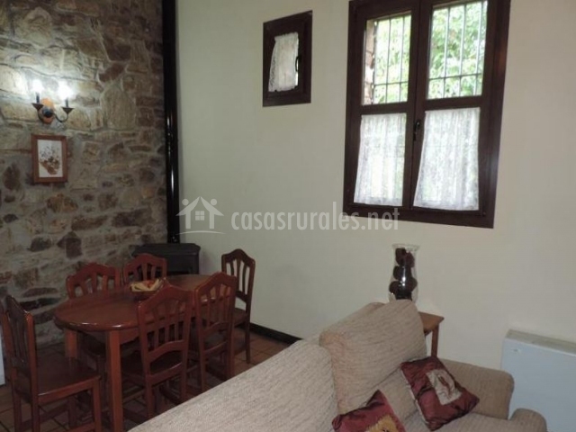 Las Posadas del Arroyo en La Serna Del Monte (Madrid)