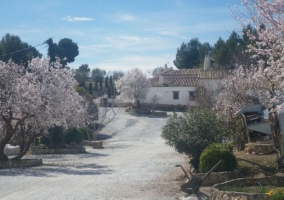 Acceso a las zonas de alojamiento