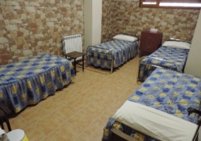 Cuádruple Económica baño compartido