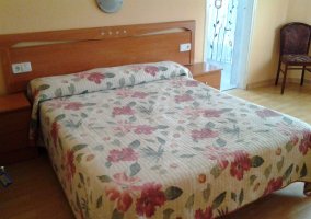 Habitación doble con cama de matrimonio