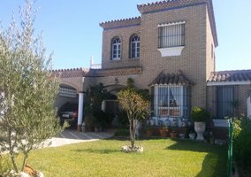 Acceso a la casa con camino
