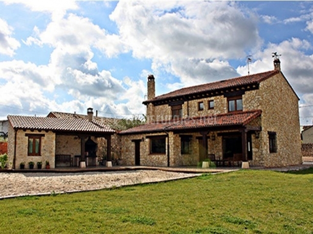Casa Rural Valleduratón en San Miguel De Bernuy (Segovia)