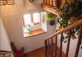 Escaleras de la casa en madera