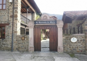 Entrada al alojamiento