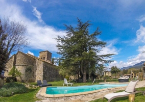 Piscina de la finca compartida