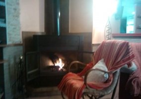 Chimenea encendida