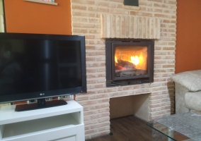 Salón con chimenea