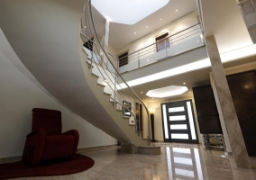 Escaleras iluminadas