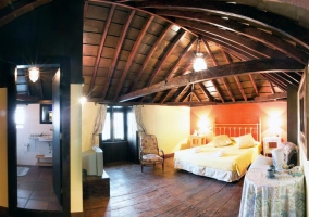 Habitación matrimonio con baño