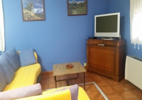 Los salones cuentan con calefacción y televisión