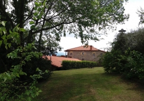 Fachada de la vivienda desde las zonas exteriores