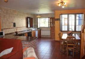 Cocina de la casa amplia