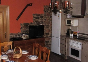 Cocina comunicada con el comedor