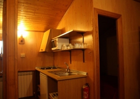 Cocina en madera de la casa