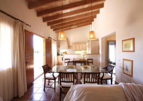 Salón conchimenea