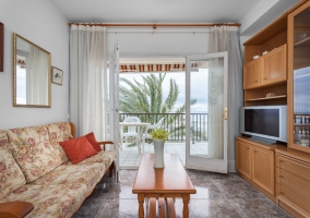 HHBCN Beach apartment Calafell