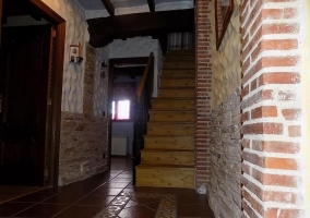 Pasillos de la casa con escaleras a un lado