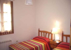 Habitación doble con una cama de matrimonio