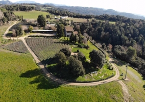 Amplia vista de la finca desde el aire