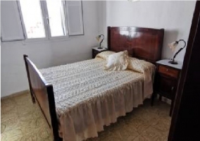 Habitación con cama de matrimonio