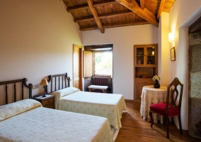 Habitación doble con cama de matrimonio