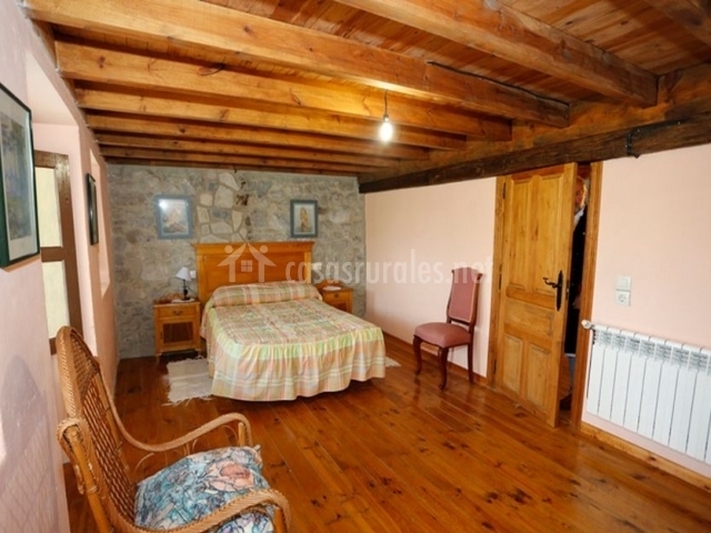 cabecero de madera dormitorio de matrimonio con techos de madera cabecero de madera dormitorio de matrimonio con techos de madera