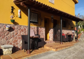 Pequeña terraza con vistas de los alrededores