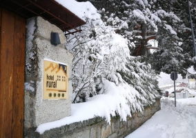 Disfruta de un romántico alojamiento con las primeras nieves