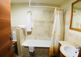 Bajo Oeste (Apartamento 86)
