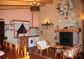 Comedor y chimenea