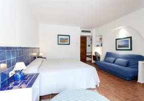 Habitación Doble (2 adultos + 1 niño)